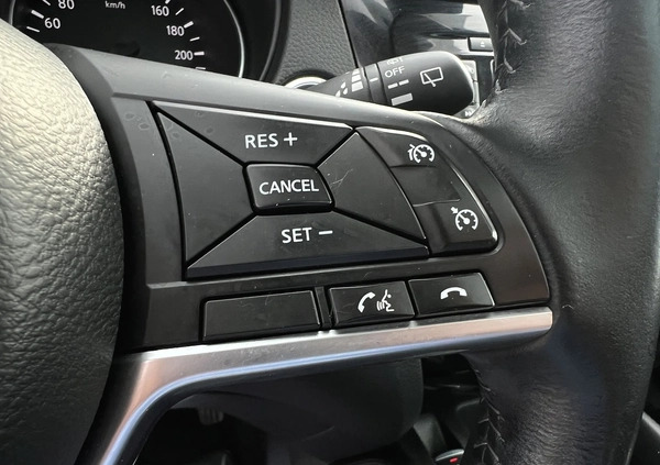 Nissan Qashqai cena 62900 przebieg: 120000, rok produkcji 2018 z Skoczów małe 742